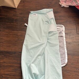 Ollie World Light Blue Swaddle